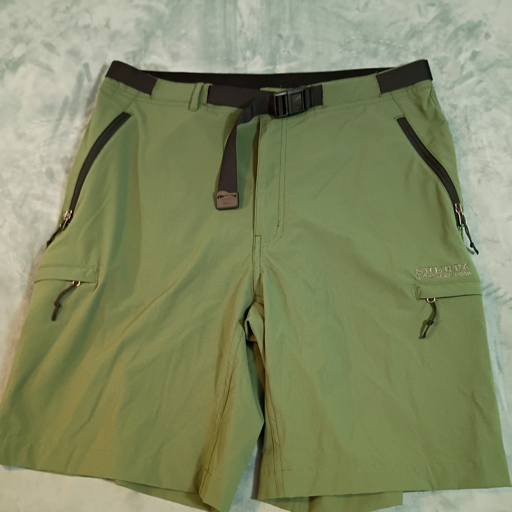 Sherpa Adventure Gear Mens Hiking Shorts Green Belted Cargo Pockets Size Large